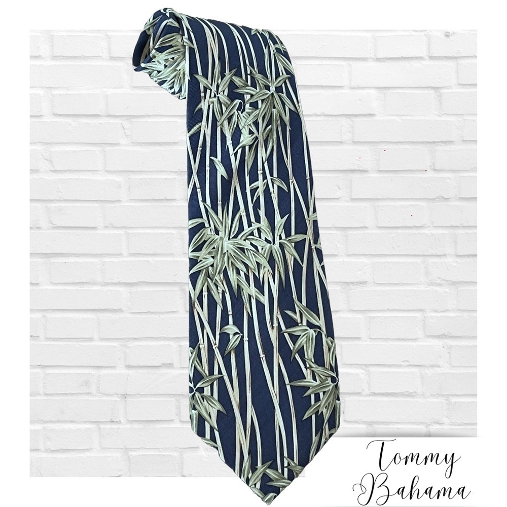 Tommy Bahama 100% Silk Suit Tie Hand Made Blue and Green with Bamboo Print Men's